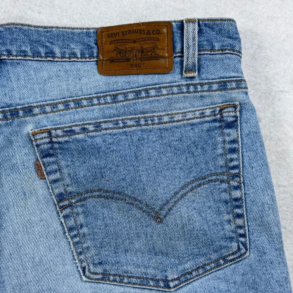 Vintage Levis 540 Relaxed Fit Jeans Light Wash Orange Tab Made in USA 40x29